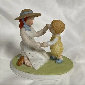 Holly Hobbie 1982 Porcelain Figurine: "Mother's Miracles” Vintage
